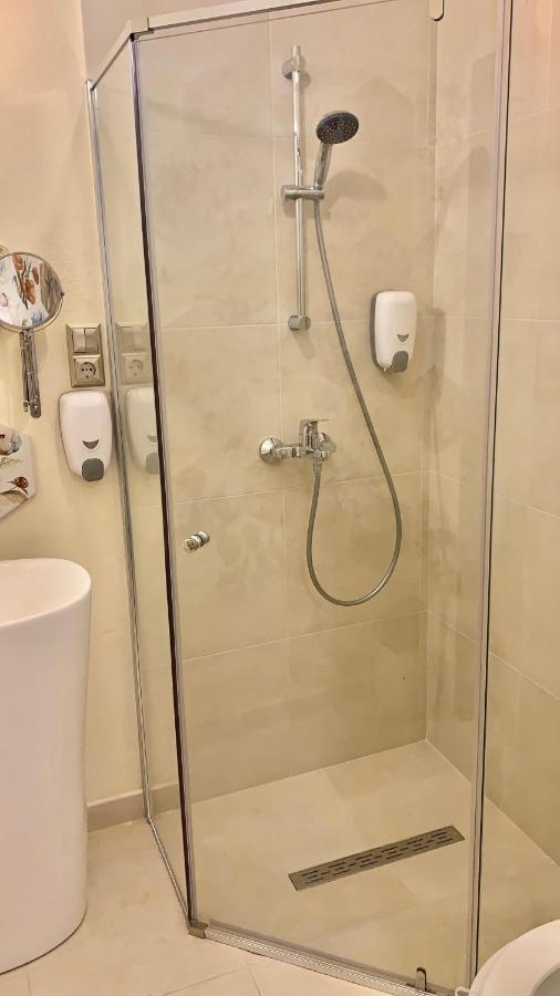 Modern Place To Stay-Self Check-In Nonstop 24H-Wifi Reșița Dış mekan fotoğraf