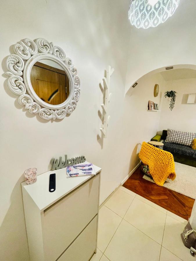 Modern Place To Stay-Self Check-In Nonstop 24H-Wifi Reșița Dış mekan fotoğraf