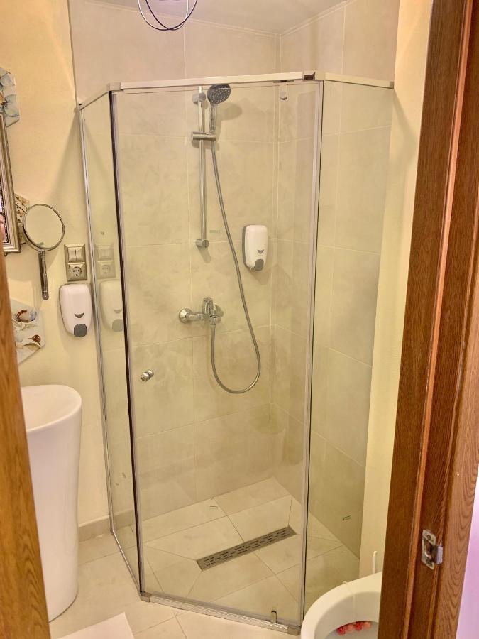 Modern Place To Stay-Self Check-In Nonstop 24H-Wifi Reșița Dış mekan fotoğraf